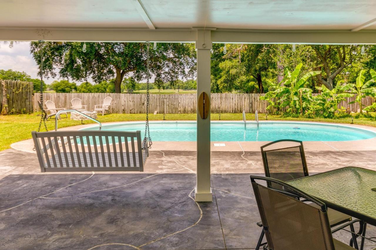 Gulf Breeze Vacation Rental For 2 With Pool Access! Exterior foto